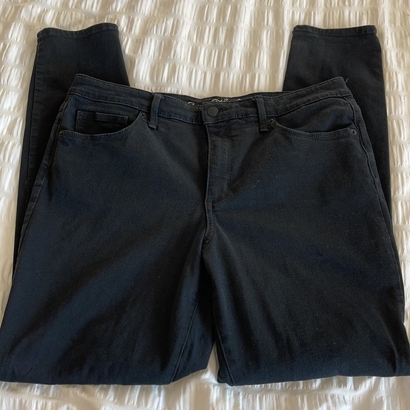 Universal thread high rise skinny jeans - Picture 2 of 3